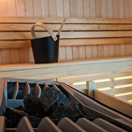 Brit Hotel Les Voyageurs Loudeac Bagian luar foto
