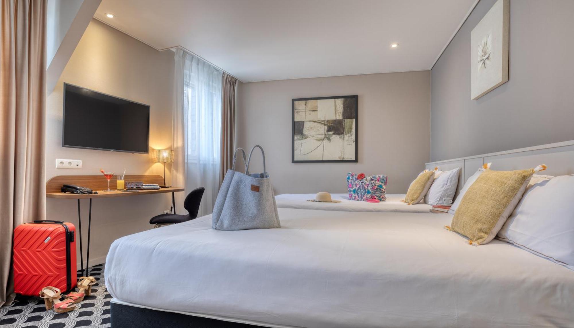Brit Hotel Les Voyageurs Loudeac Bagian luar foto