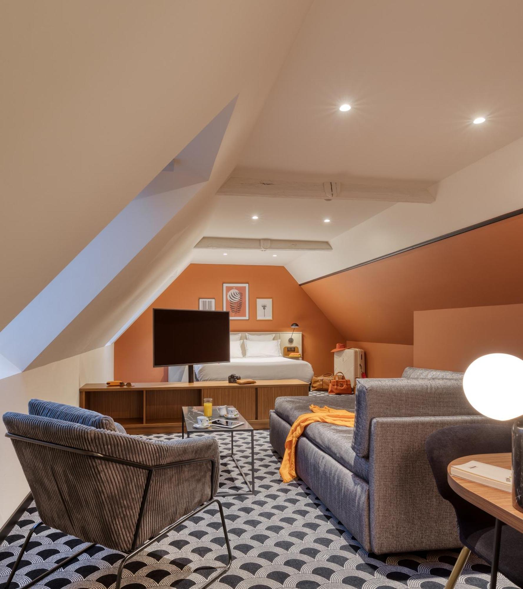 Brit Hotel Les Voyageurs Loudeac Bagian luar foto