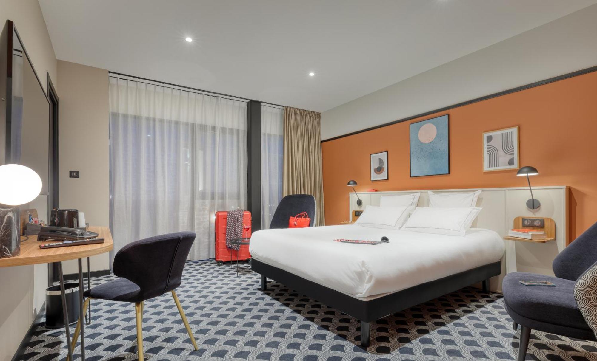 Brit Hotel Les Voyageurs Loudeac Bagian luar foto
