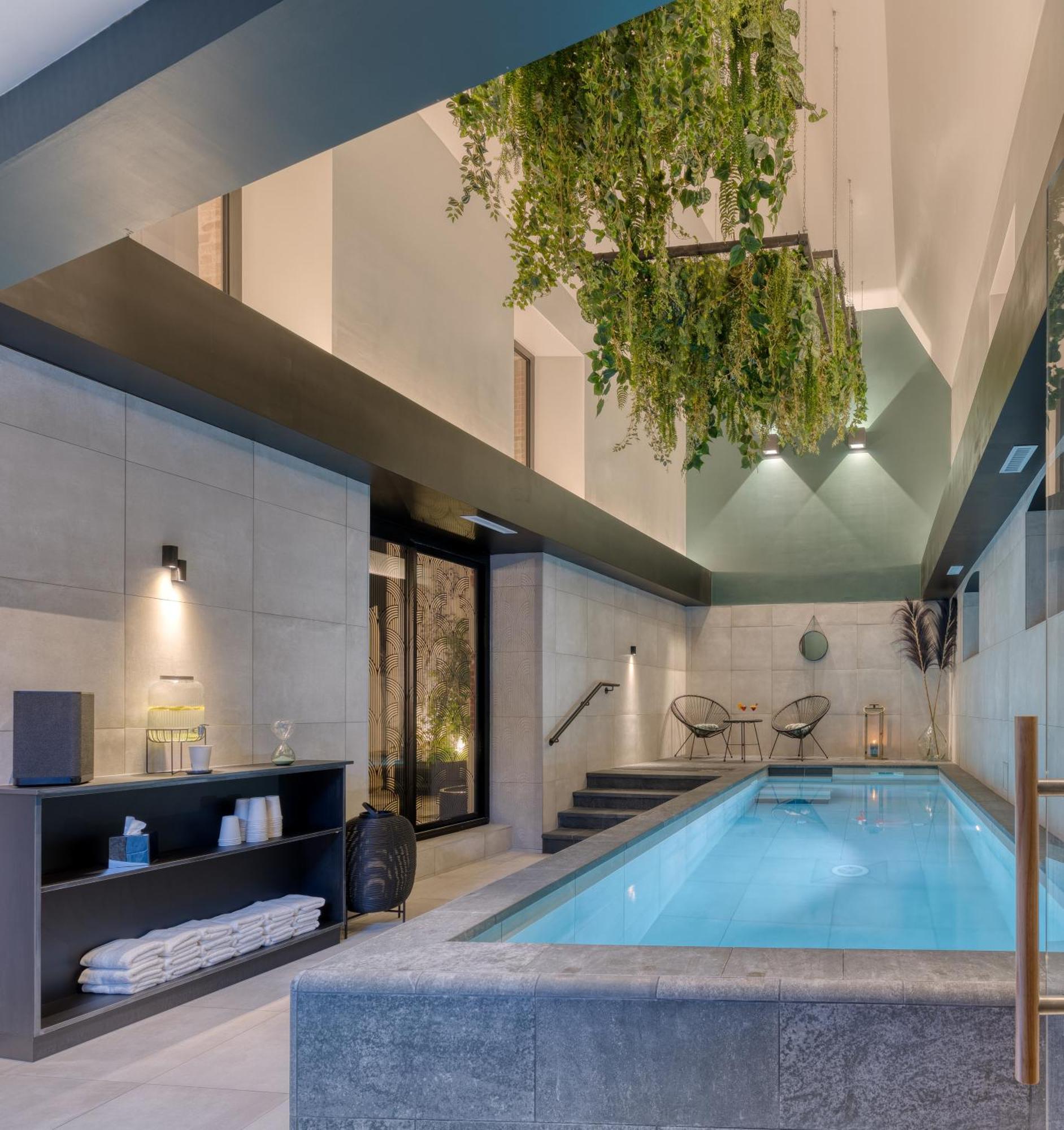 Brit Hotel Les Voyageurs Loudeac Bagian luar foto