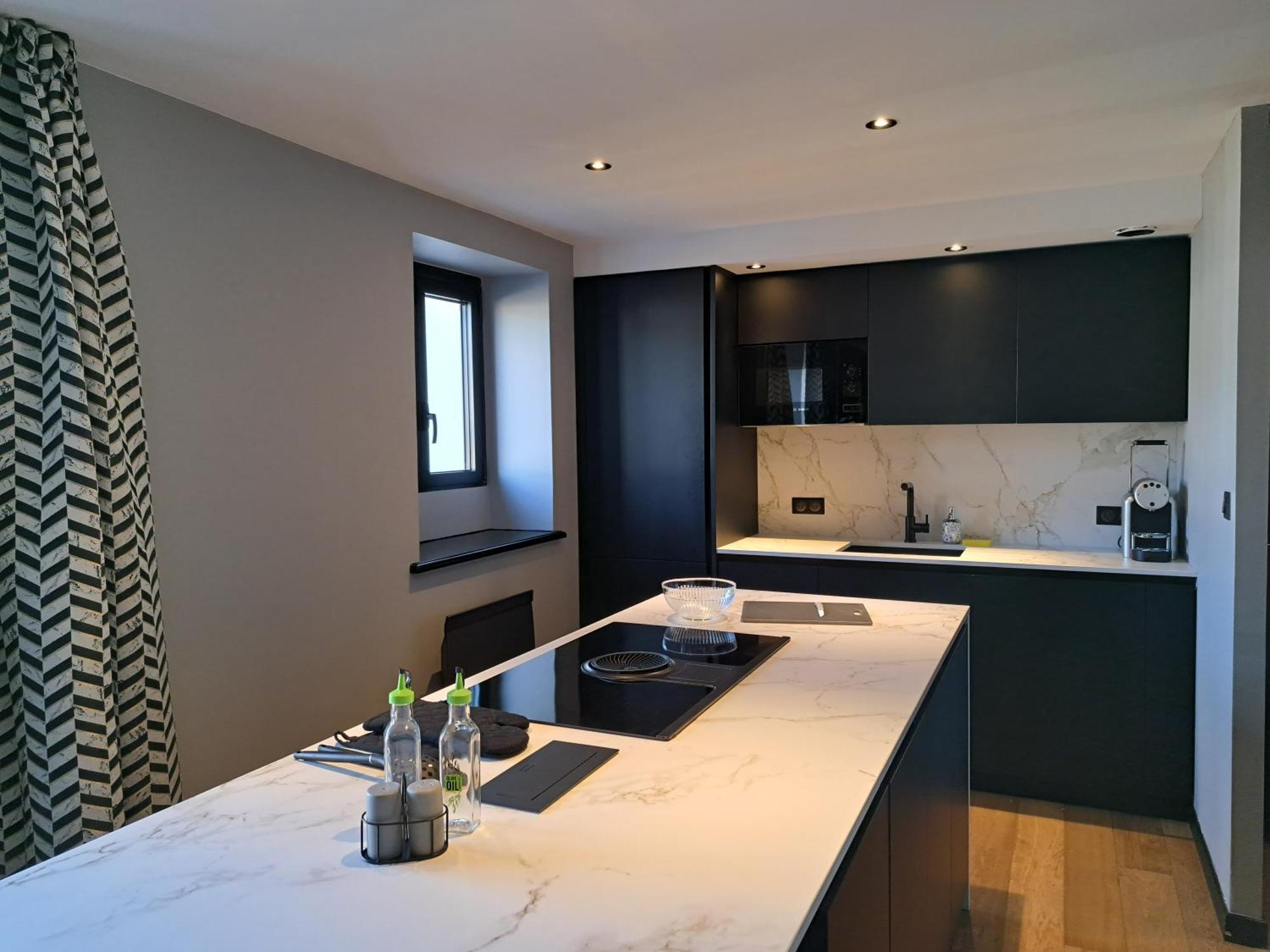 Brit Hotel Les Voyageurs Loudeac Bagian luar foto