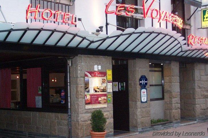 Brit Hotel Les Voyageurs Loudeac Bagian luar foto